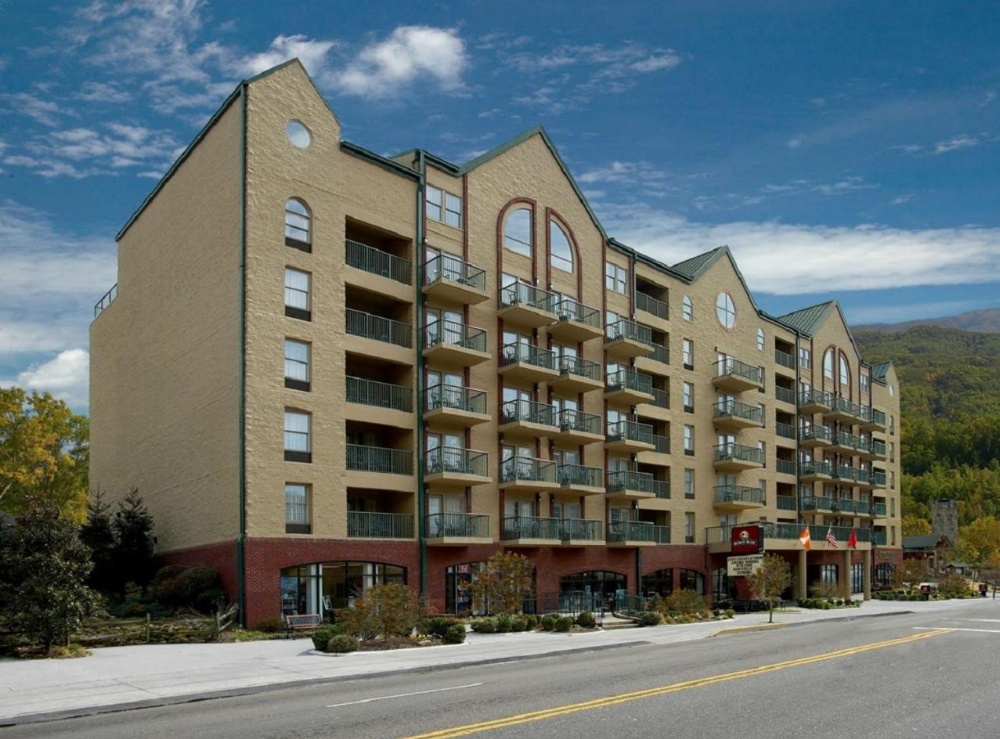 Black Bear Inn & Suites Main image