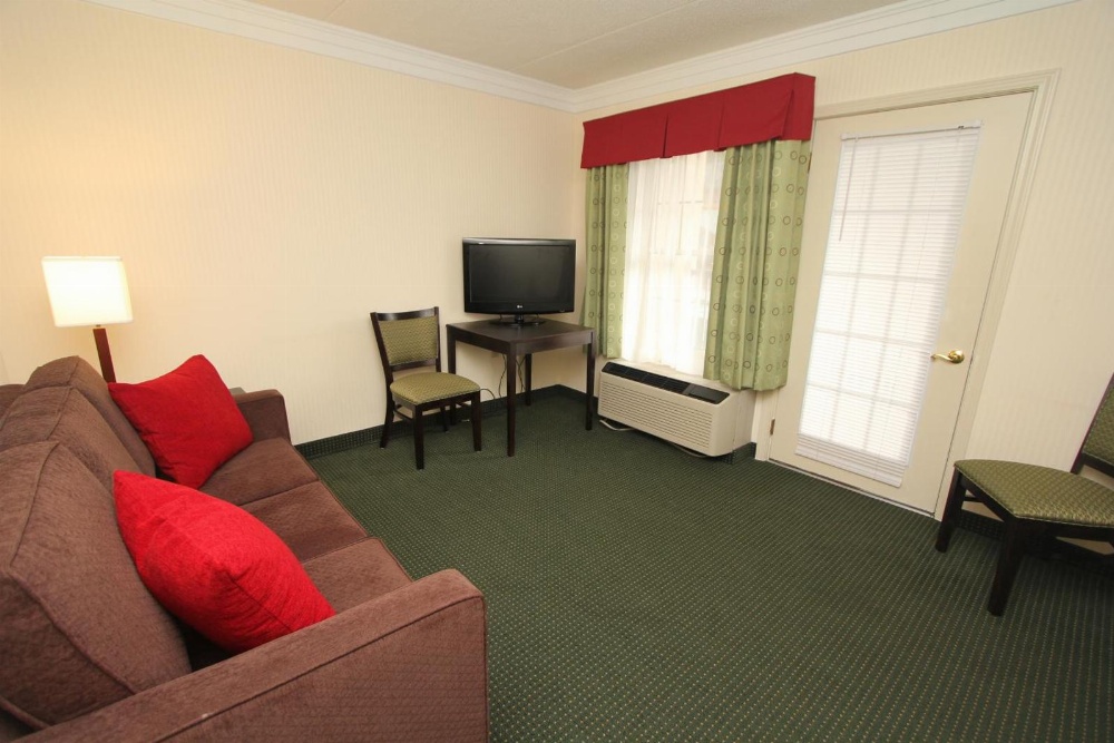 Black Bear Inn & Suites