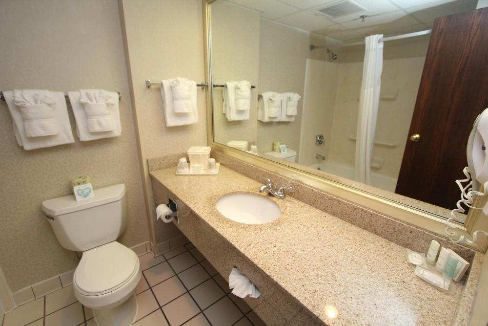 Black Bear Inn & Suites